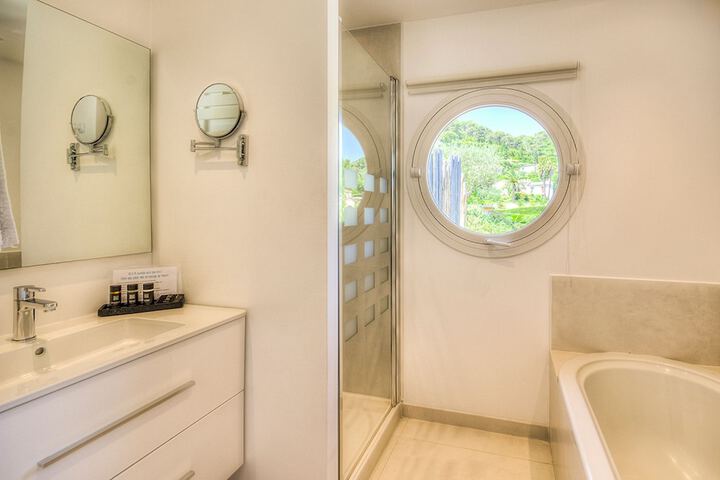 Bath Interior