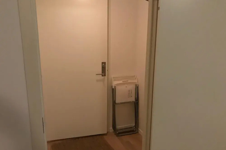 Room 8 of 11