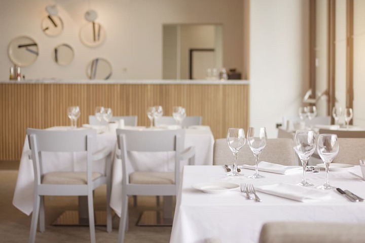 Dining 47 of 59