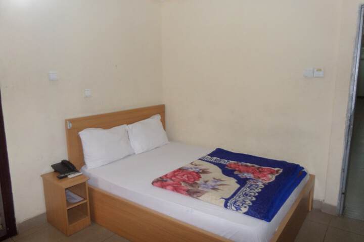 Room 3 of 14