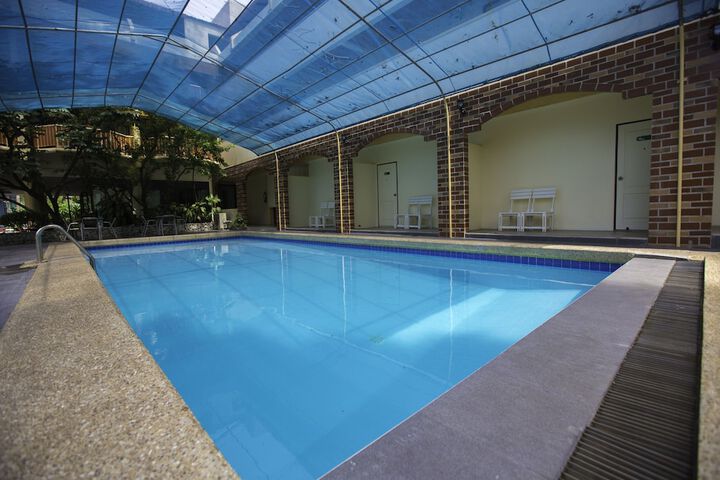 Hotel with Pool