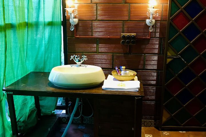 Room 29 of 61