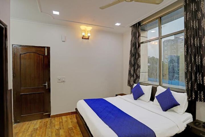 Room 14 of 29