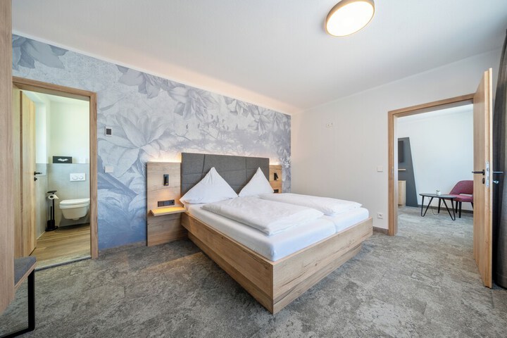 Room 9 of 72