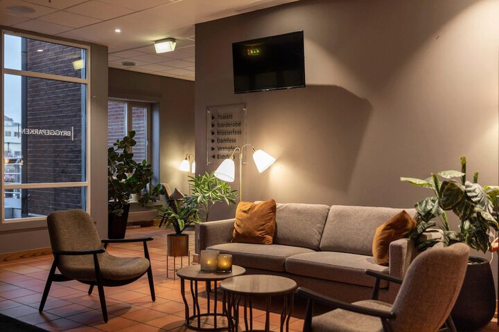 Hotel Lobby