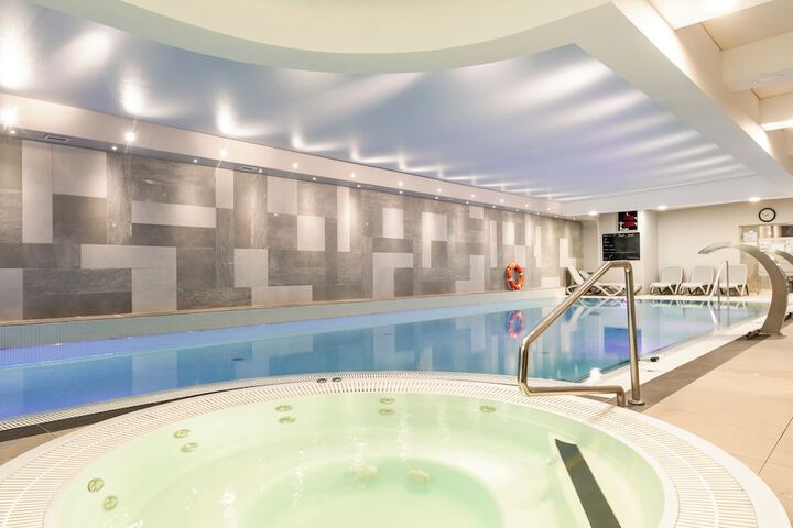Pool 19 of 30