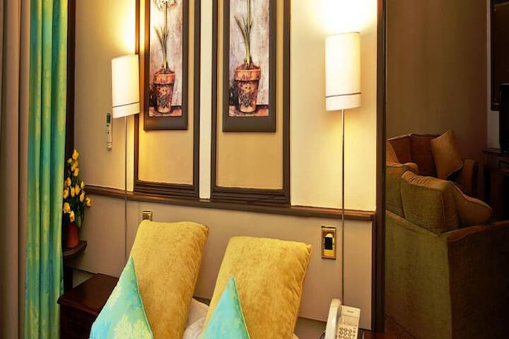 Room 73 of 174