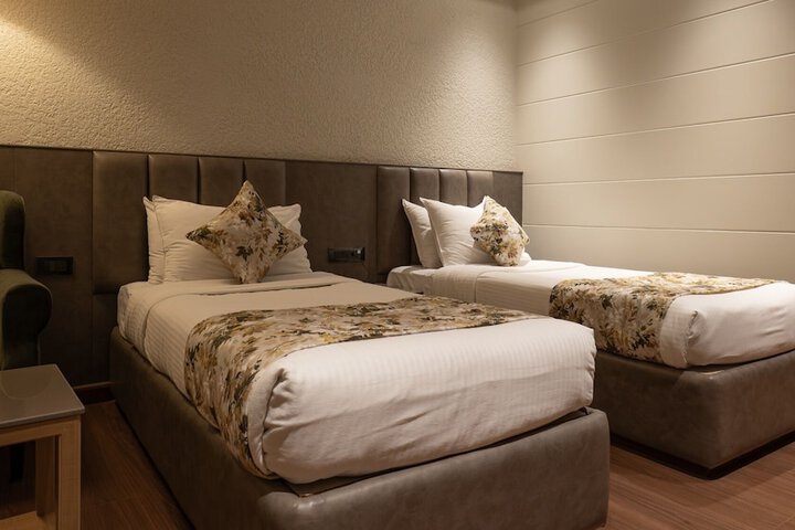 Room 28 of 71