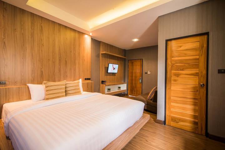 Room 9 of 22