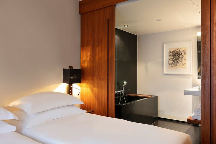 Room 20 of 76