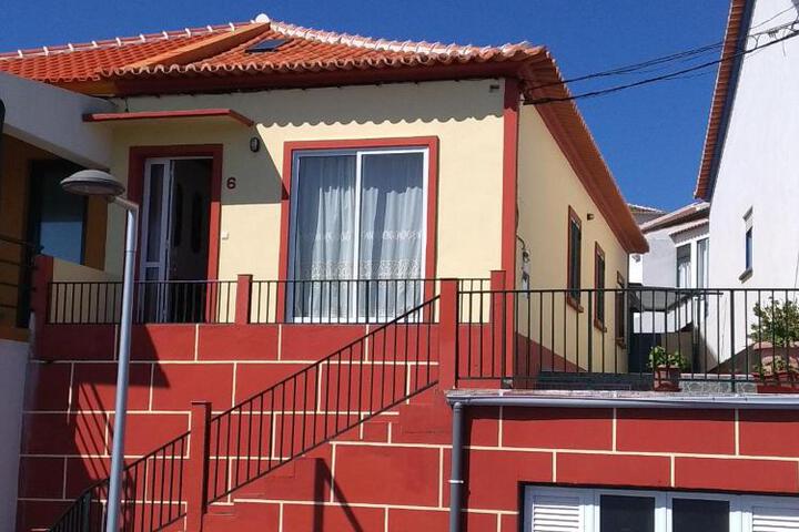 Exterior of Vals Place