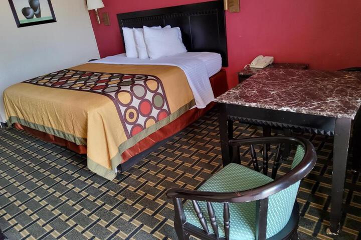 Comfort Double Room (1 of 8)