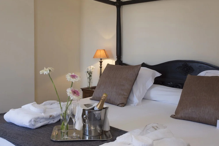 The Starlight Tower Ocean Breeze Suite 1 Bedroom Apartment Hotel by RedAwning