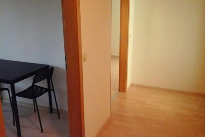 Room 2 of 16