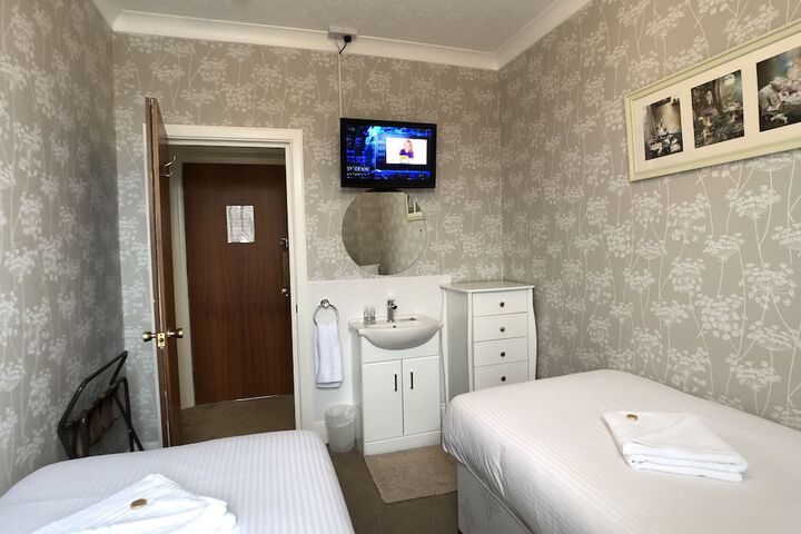 Room 8 of 58