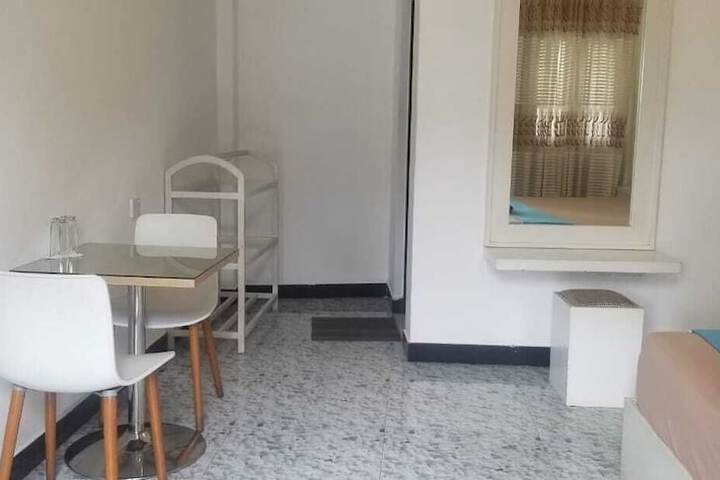 Room 3 of 35