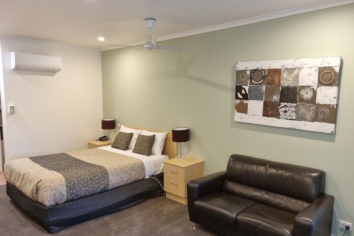 Room 4 of 40