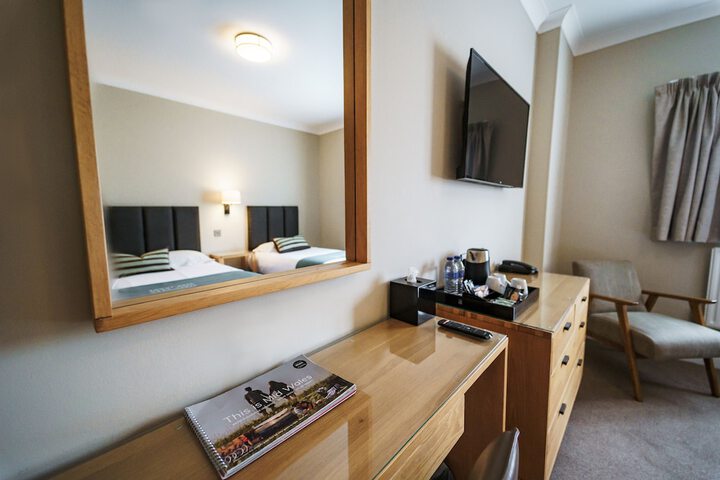 Room 15 of 36