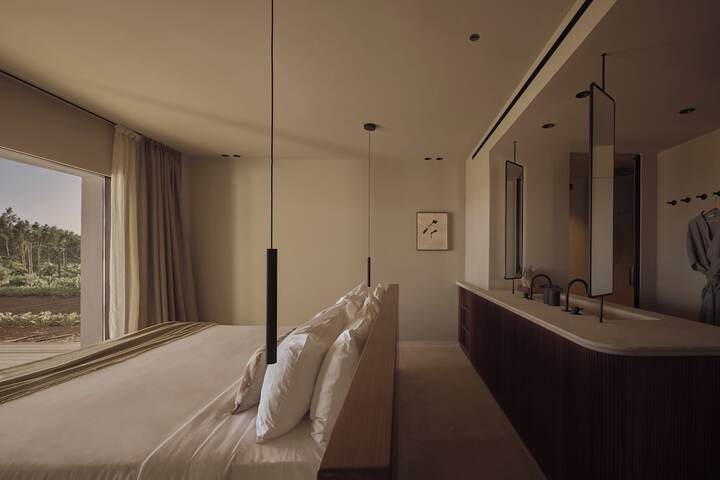 Room 40 of 225
