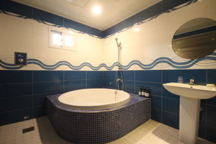 Clean Restrooms