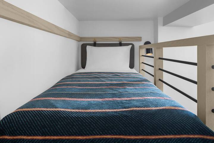 Room 20 of 83