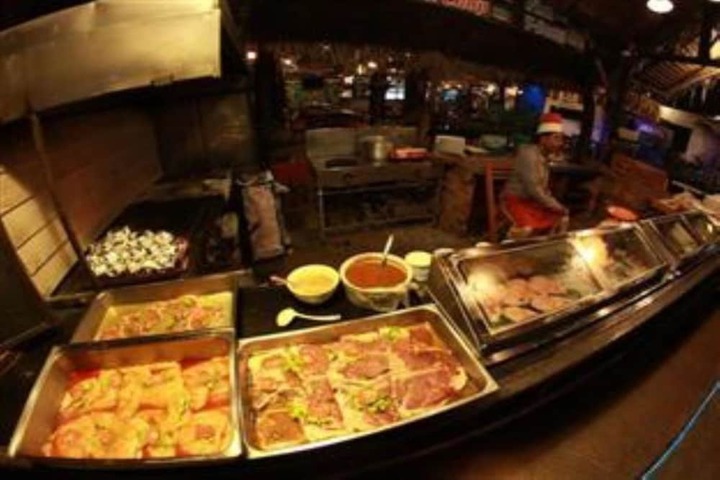Dining 49 of 61