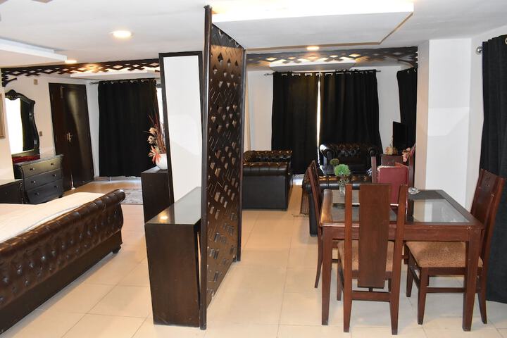 Room 10 of 25
