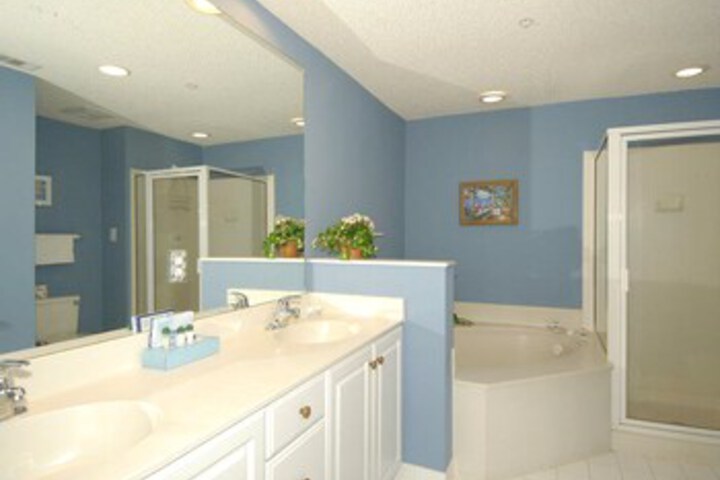 Room 4 of 32
