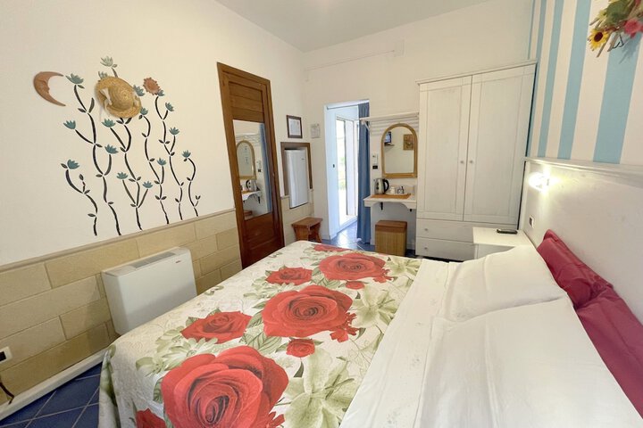Room 15 of 97