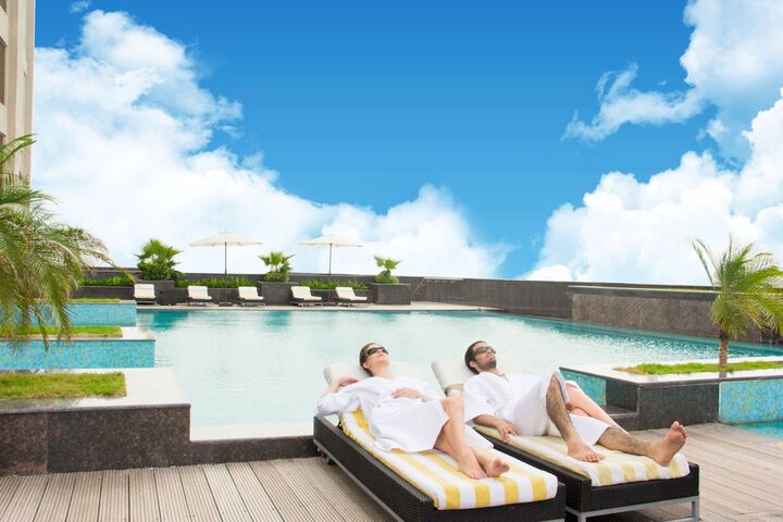 Hotel with Pool