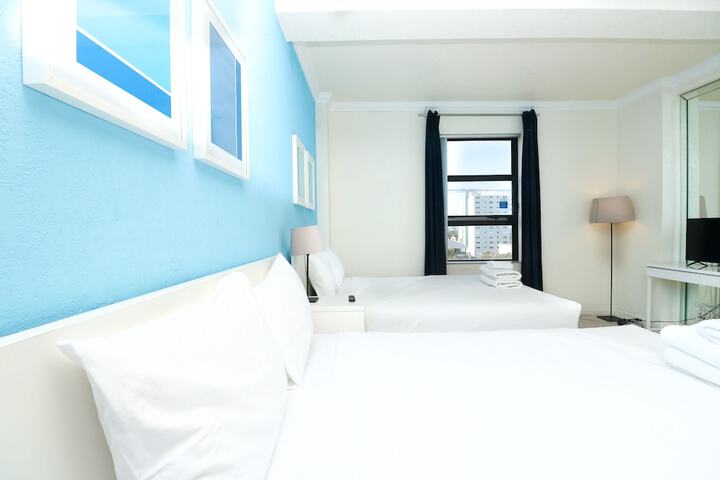 Room 3 of 27