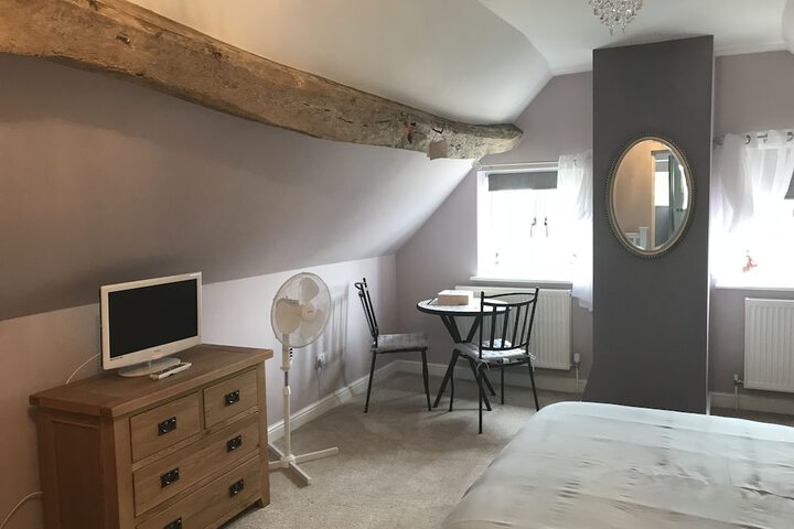 Room 4 of 11