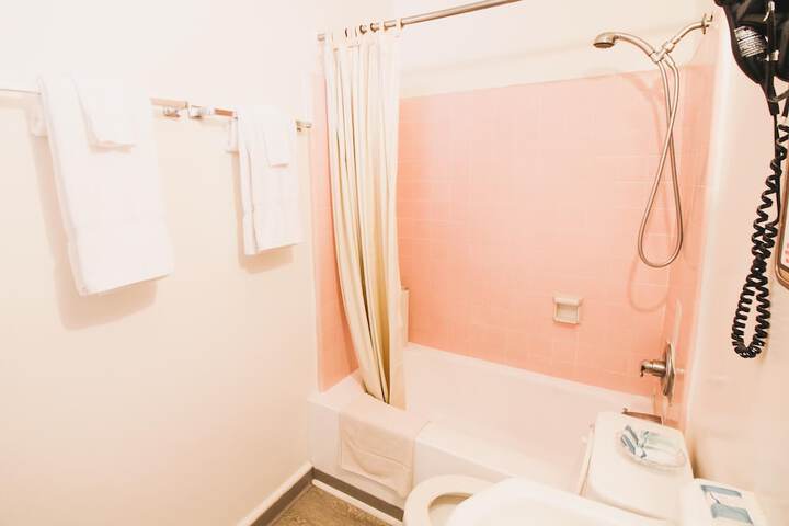 Room 70 of 111