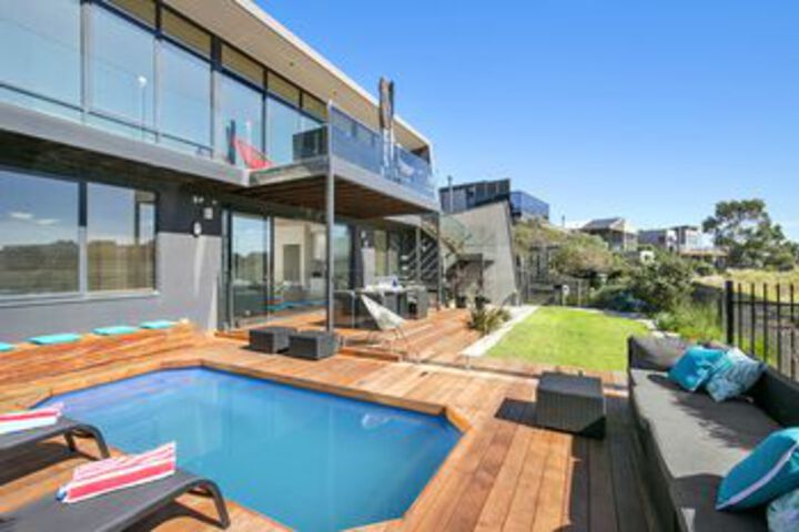 Fabulous Home With Swimming Pool