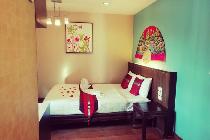 Room 12 of 76