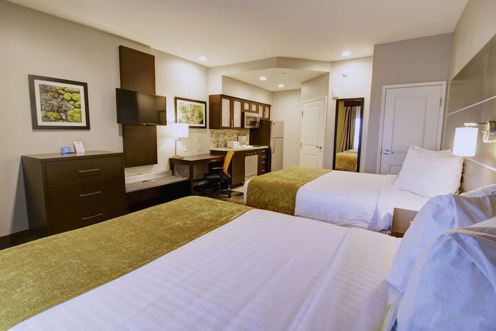 Room 6 of 43