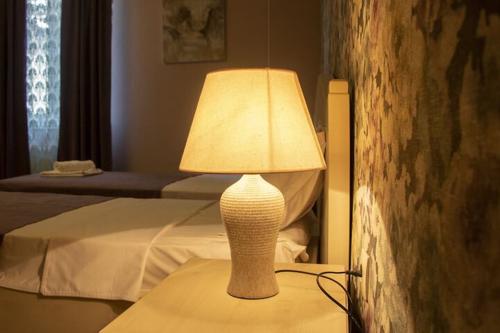 Room 25 of 37