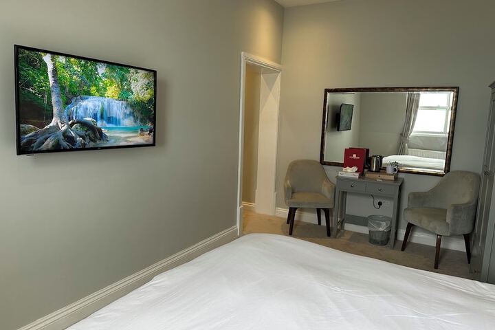 Room 16 of 112