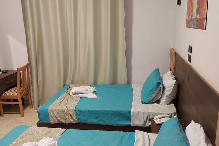 Room 21 of 40