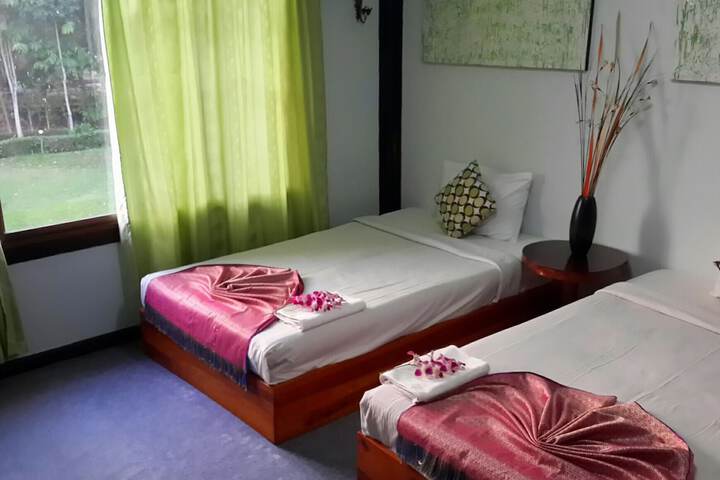 Room 3 of 56