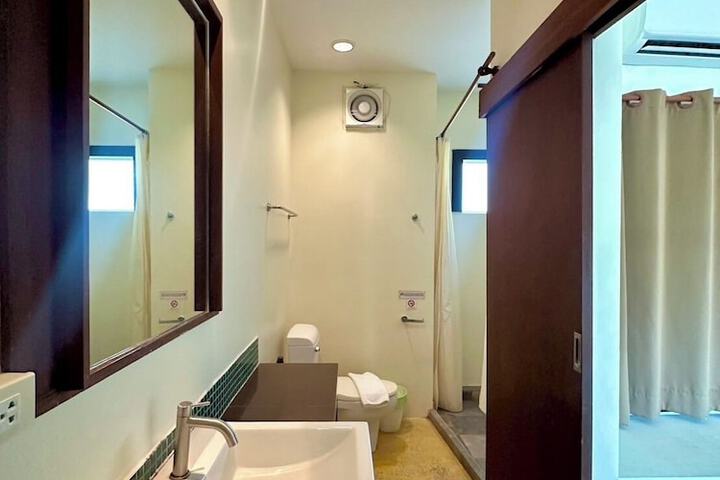 Room 36 of 46