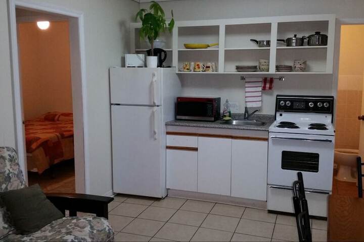 Room 4 of 35