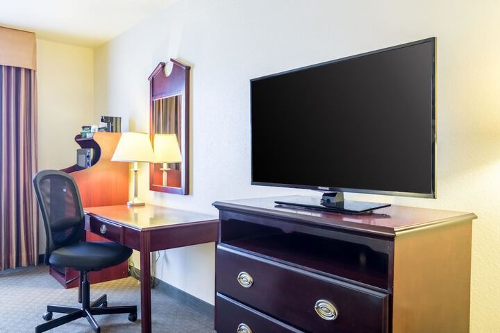 Room 18 of 48