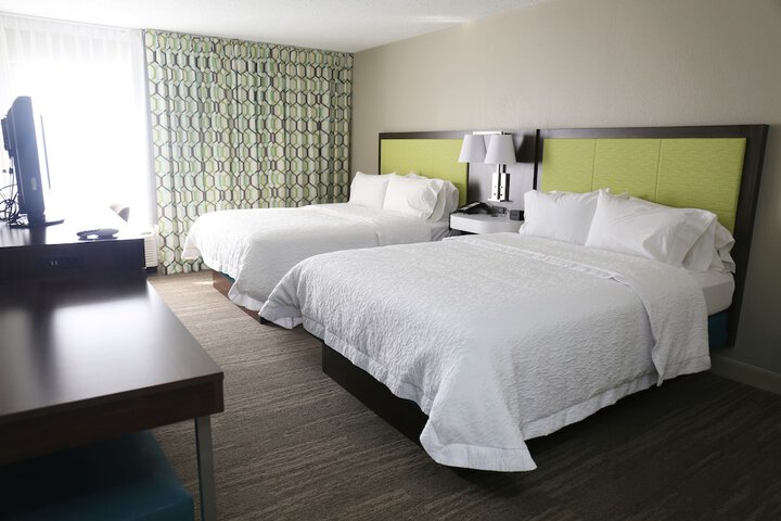 2 Double Beds (1 of 5)