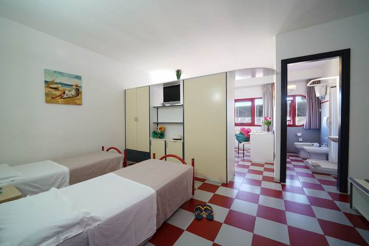 Room 7 of 44