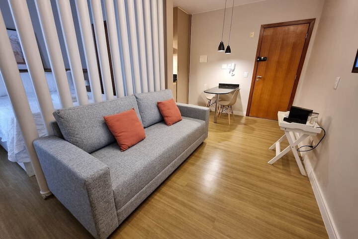 Room 3 of 42