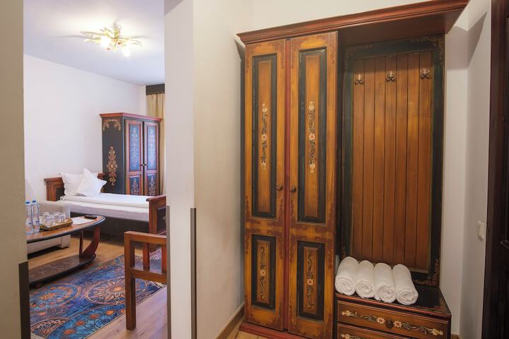Room 14 of 60