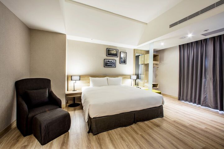 Room 17 of 63