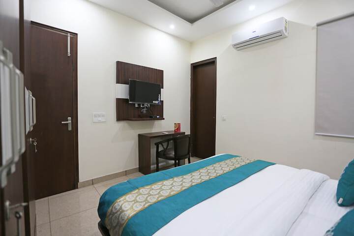 Room 7 of 17