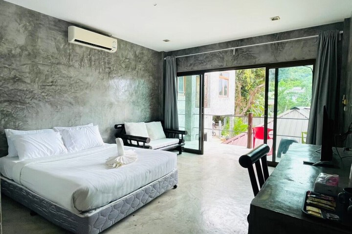 Room 56 of 99